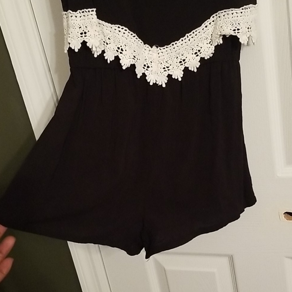Cute Aeropostale Romper - Picture 2 of 3